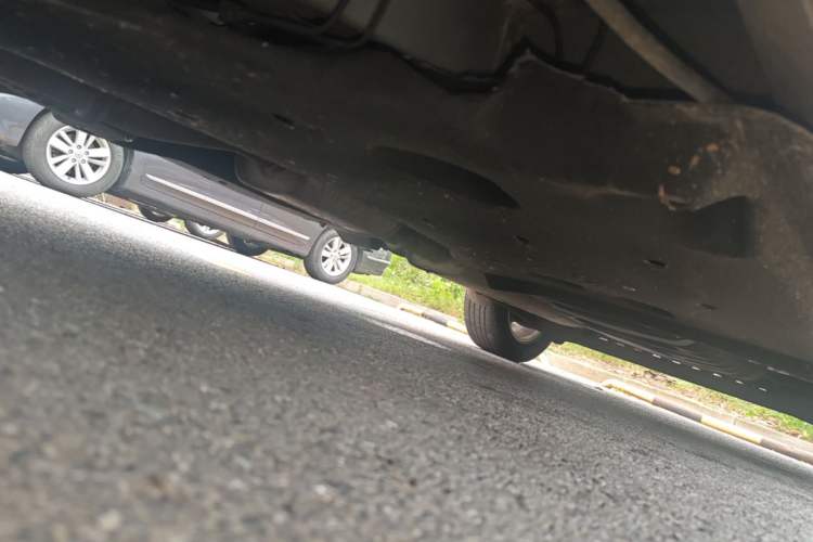 Used Buick GL8 2018 28T Comfort Model China VI Standard Chassis Front Left