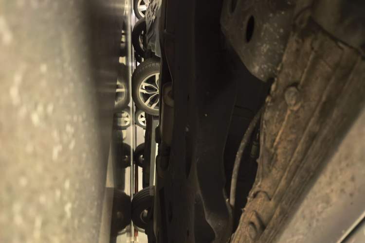 Used Buick GL8 2018 28T Comfort Model China VI Standard Chassis Front Left