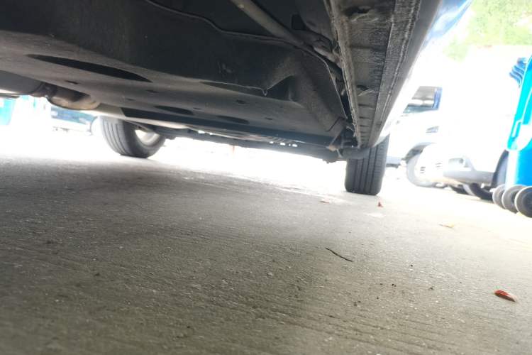 Used Buick GL8 2018 28T Luxury Model China VI Standard Chassis Front Left