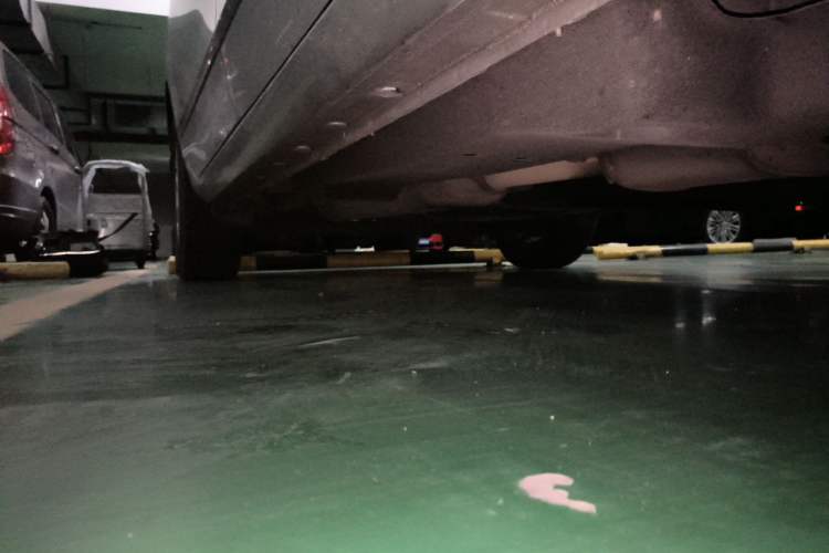 Used Buick GL8 2018 28T Luxury Model China VI Standard Chassis Front Right