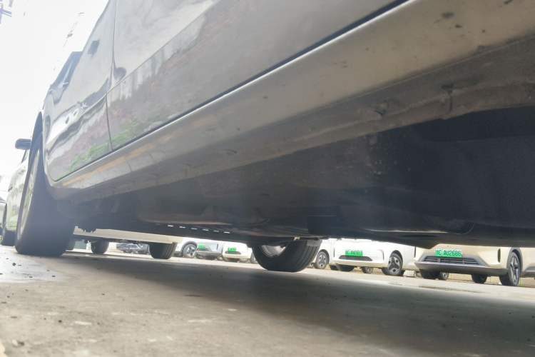 Used Buick GL8 2018 28T Comfort Model China VI Standard Chassis Front Right