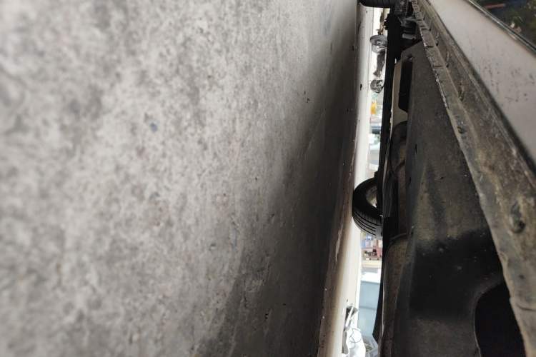 Used Buick GL8 2018 28T Comfort Model China VI Standard Chassis Front Right