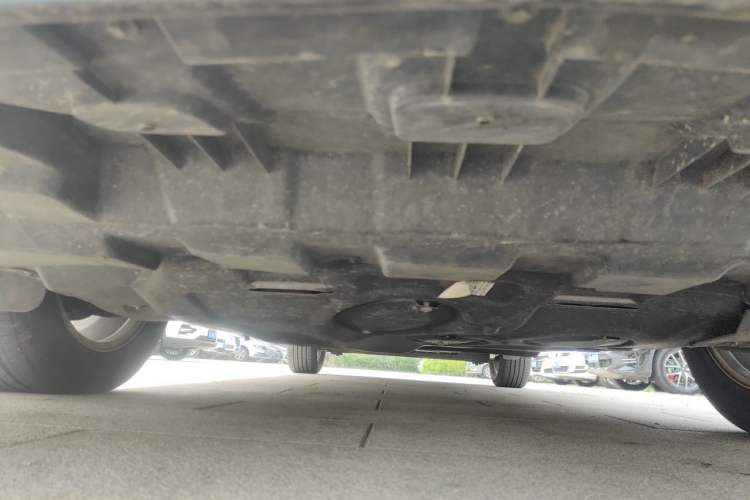 Used Buick GL8 2018 28T Luxury Model China VI Standard Chassis Front