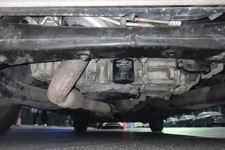 Used Buick GL8 2018 28T Luxury Model China VI Standard Chassis Front