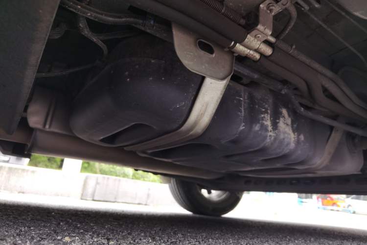 Used Buick GL8 2018 28T Luxury Model China VI Standard Chassis Rear Left