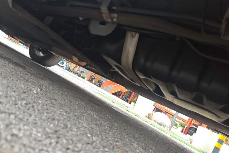 Used Buick GL8 2018 28T Comfort Model China VI Standard Chassis Rear Left