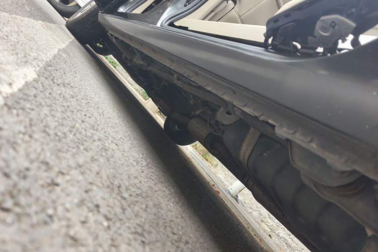 Used Buick GL8 2018 28T Luxury Model China VI Standard Chassis Rear Left