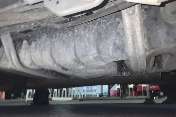 Used Buick GL8 2018 28T Luxury Model China VI Standard Chassis Rear Left