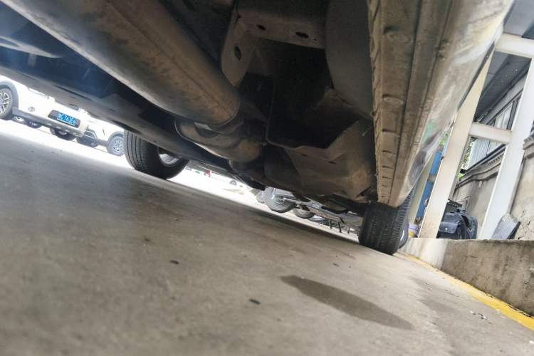 Used Buick GL8 2018 28T Comfort Model China VI Standard Chassis Rear Right