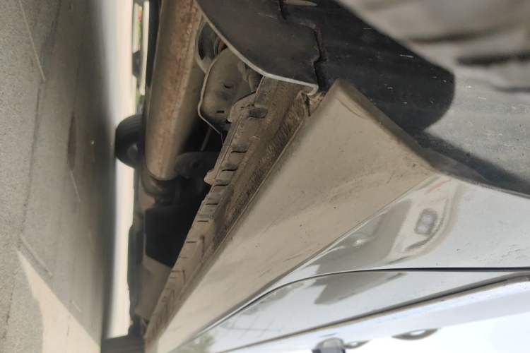 Used Buick GL8 2018 28T Luxury Model China VI Standard Chassis Rear Right