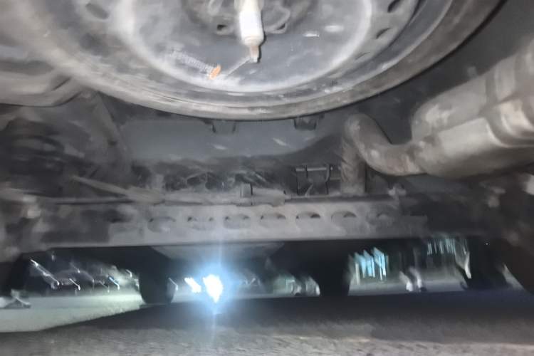 Used Buick GL8 2018 28T Luxury Model China VI Standard Chassis Rear