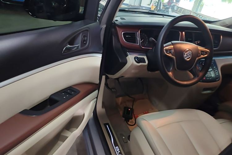 Used Buick GL8 2018 28T Prestige Version China VI Standard Driver Seat