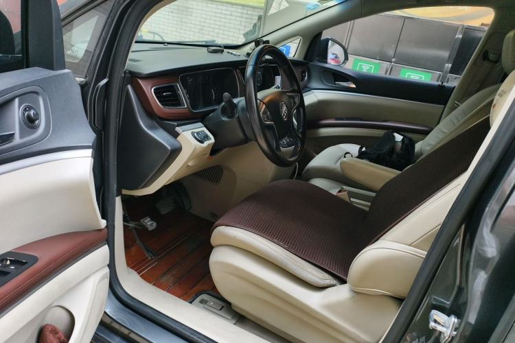 Used Buick GL8 2018 28T Luxury Model China VI Standard Driver Seat