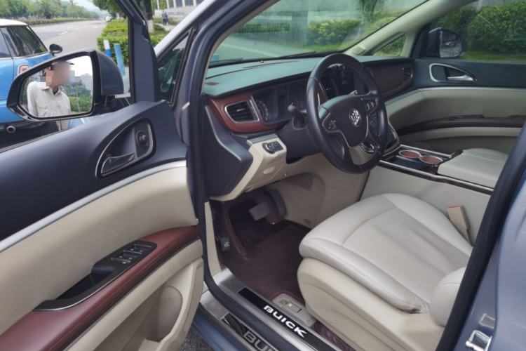 Used Buick GL8 2018 28T Luxury Model China VI Standard Driver Seat