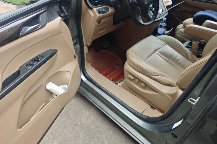 Used Buick GL8 2018 ES 28T Premium Model China VI Standard Driver Seat