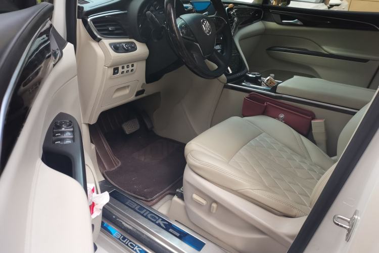 Used Buick GL8 2018 ES 28T Comfort Model China VI Standard Driver Seat