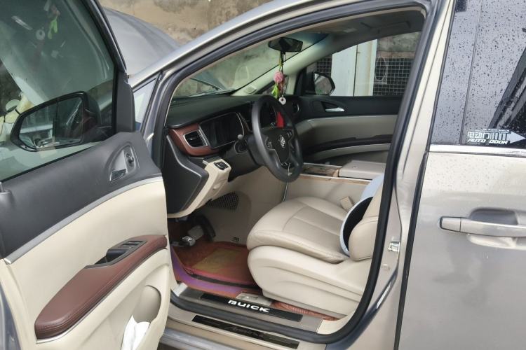 Used Buick GL8 2018 28T Comfort Model China VI Standard Driver Seat