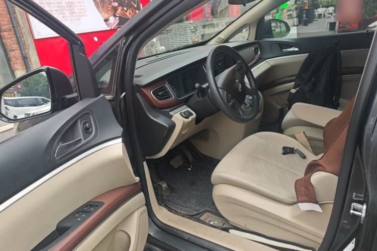 Used Buick GL8 2018 28T Comfort Model China VI Standard Driver Seat