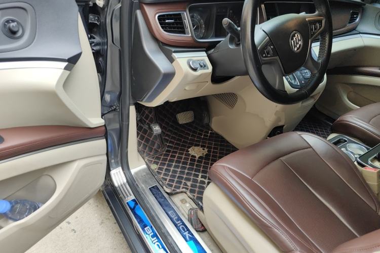 Used Buick GL8 2018 28T Comfort Model China VI Standard Driver Seat
