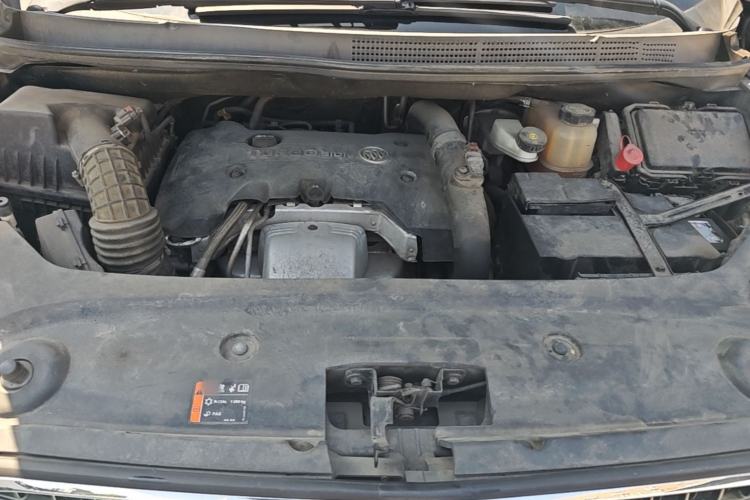 Used Buick GL8 2018 ES 28T Luxury Model China VI Standard Engine Bay