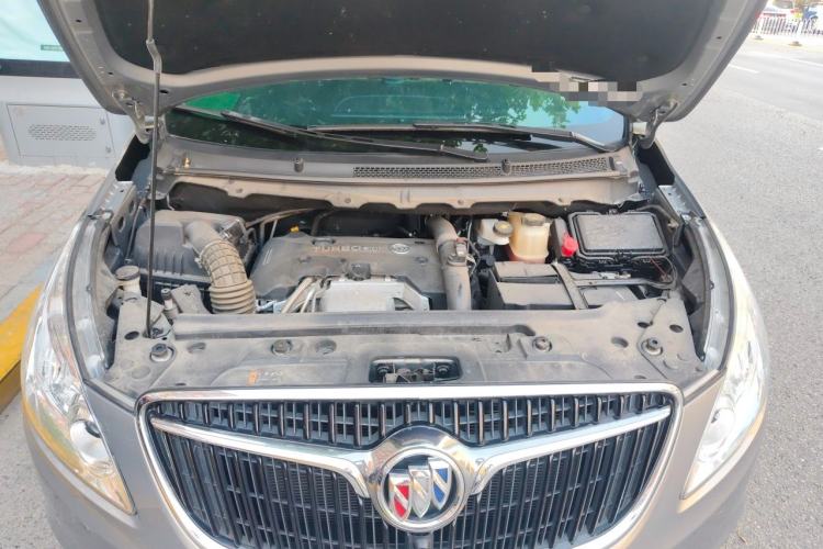 Used Buick GL8 2018 28T Prestige Version China VI Standard Engine Bay