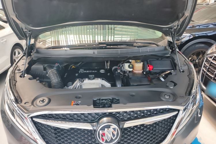 Used Buick GL8 2018 ES 28T Comfort Model China VI Standard Engine Bay