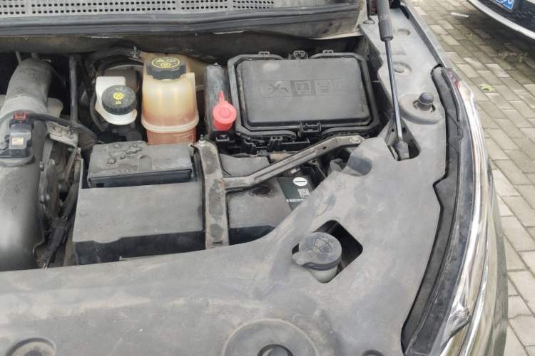 Used Buick GL8 2018 ES 28T Luxury Model China VI Standard Engine Bay Left