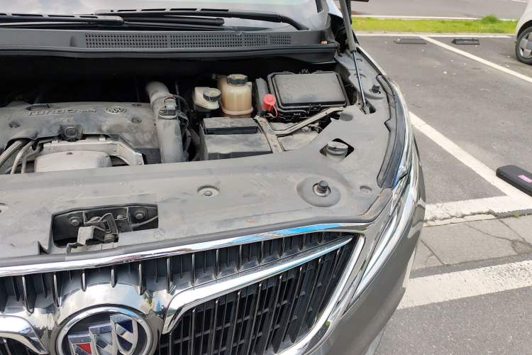Used Buick GL8 2018 ES 28T Luxury Model China VI Standard Engine Bay Left