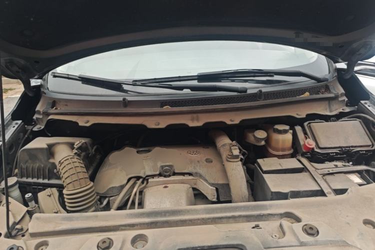 Used Buick GL8 2018 28T Comfort Model China VI Standard Engine Bay