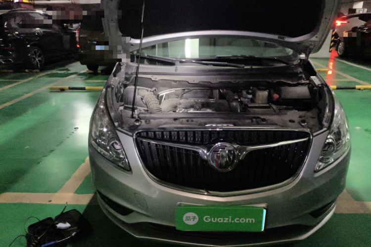 Used Buick GL8 2018 28T Luxury Model China VI Standard Engine Bay Right
