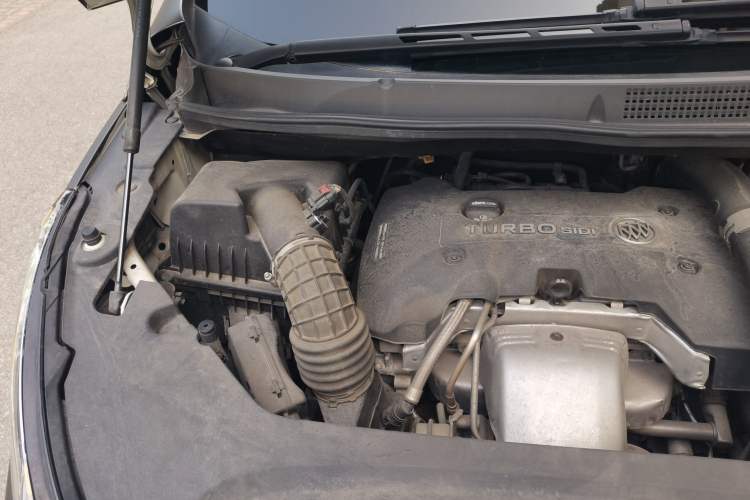 Used Buick GL8 2018 ES 28T Comfort Model China VI Standard Engine Bay Right