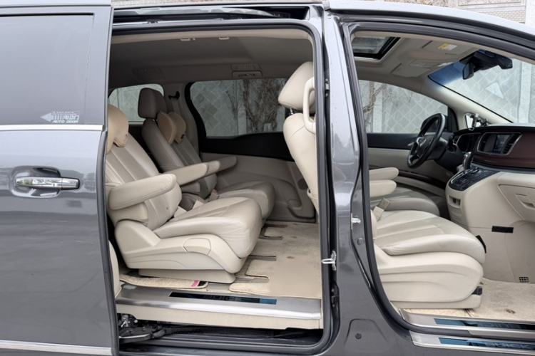 Used Buick GL8 2018 28T Luxury Model China VI Standard Exterior 10