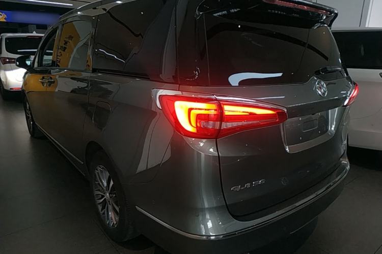 Used Buick GL8 2018 ES 28T Flagship Model China VI Standard Exterior 2