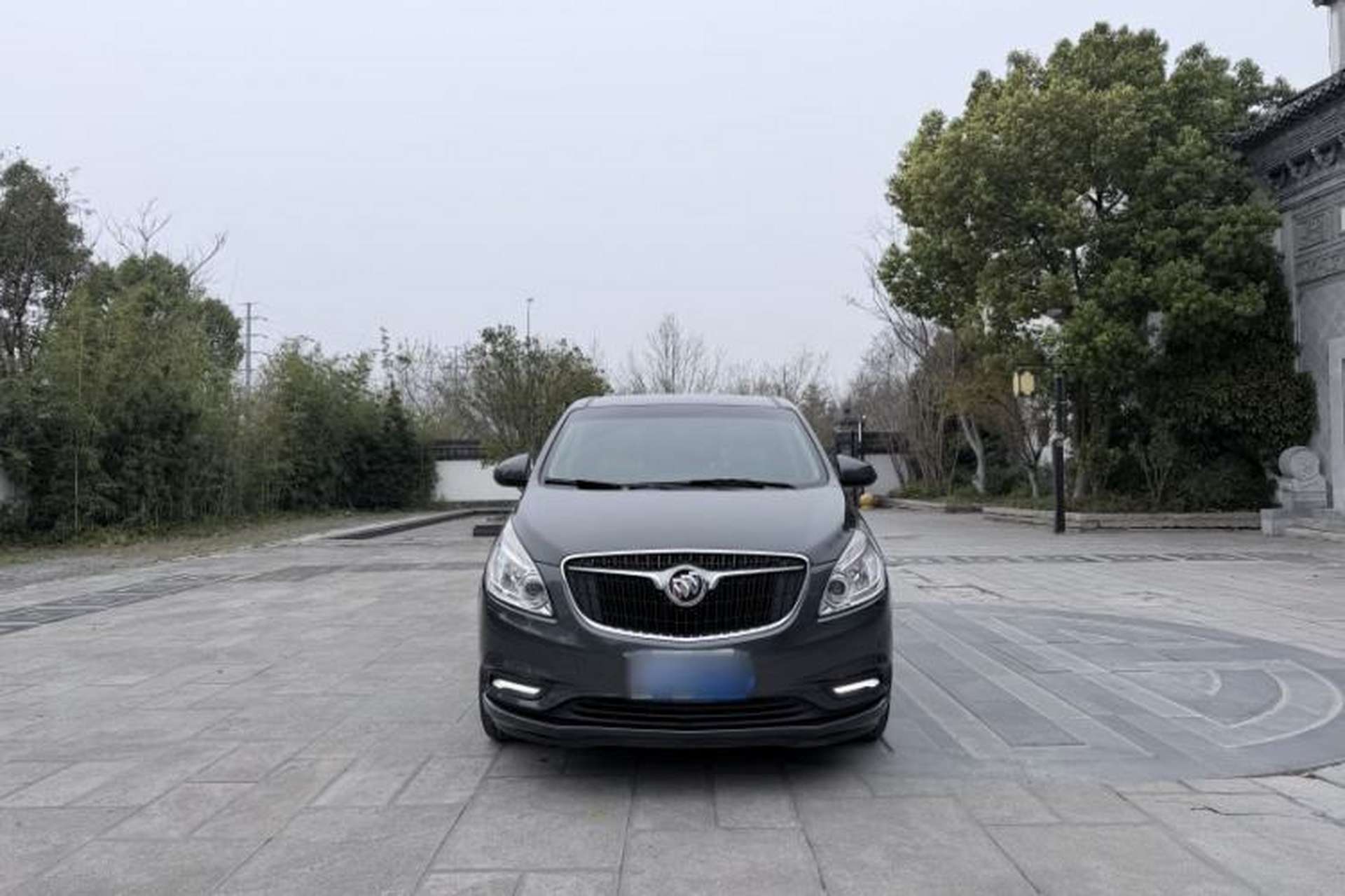 Used Buick GL8 2018 28T Luxury Model China VI Standard Exterior 3