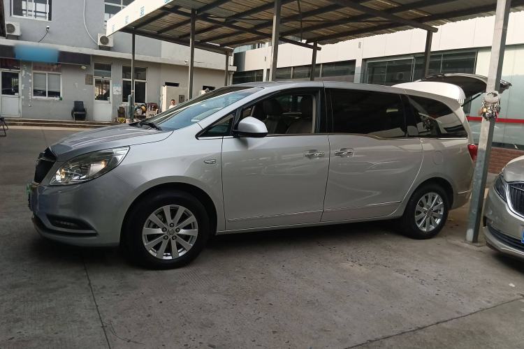 Used Buick GL8 2018 28T Luxury Model China VI Standard Exterior 3