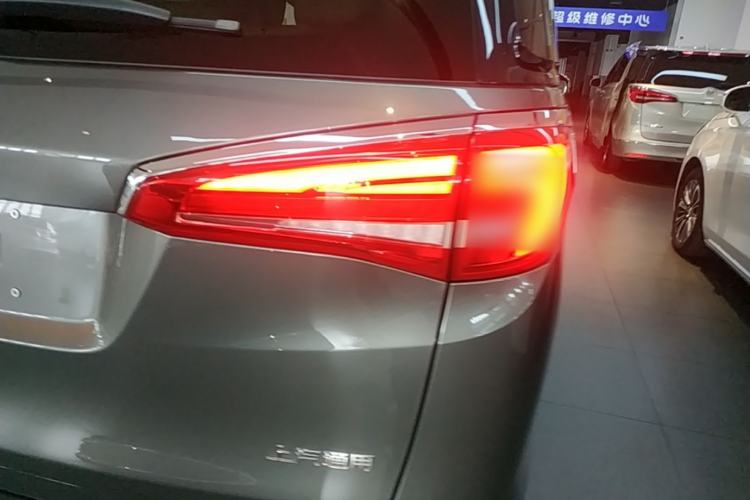 Used Buick GL8 2018 ES 28T Flagship Model China VI Standard Exterior 3