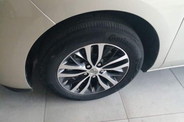 Used Buick GL8 2018 ES 28T Luxury Model China VI Standard Exterior 4