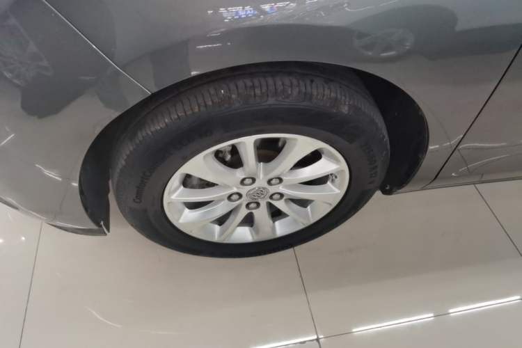 Used Buick GL8 2018 ES 28T Comfort Model China VI Standard Exterior 4