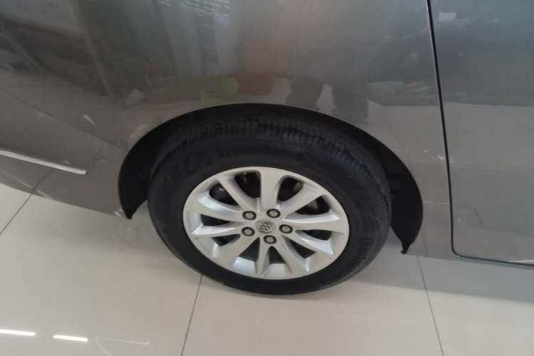 Used Buick GL8 2018 ES 28T Comfort Model China VI Standard Exterior 5