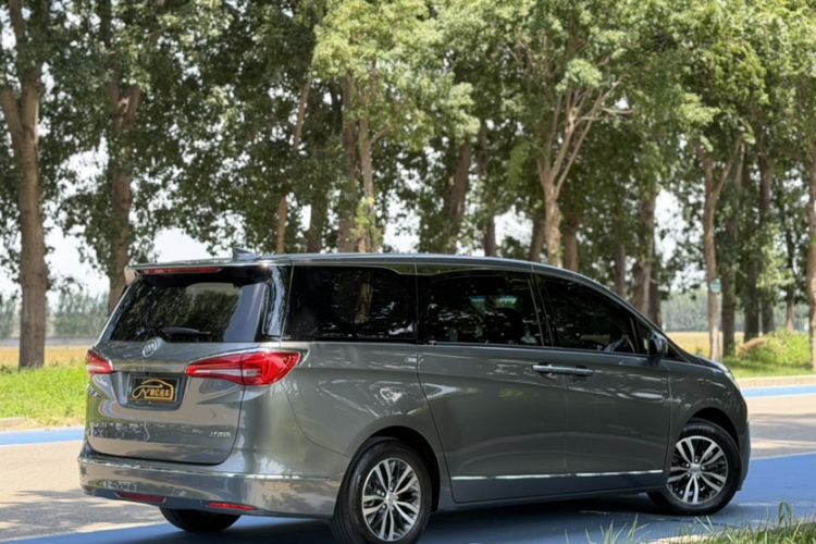 Used Buick GL8 2018 ES 28T Flagship Model China VI Standard Exterior 5