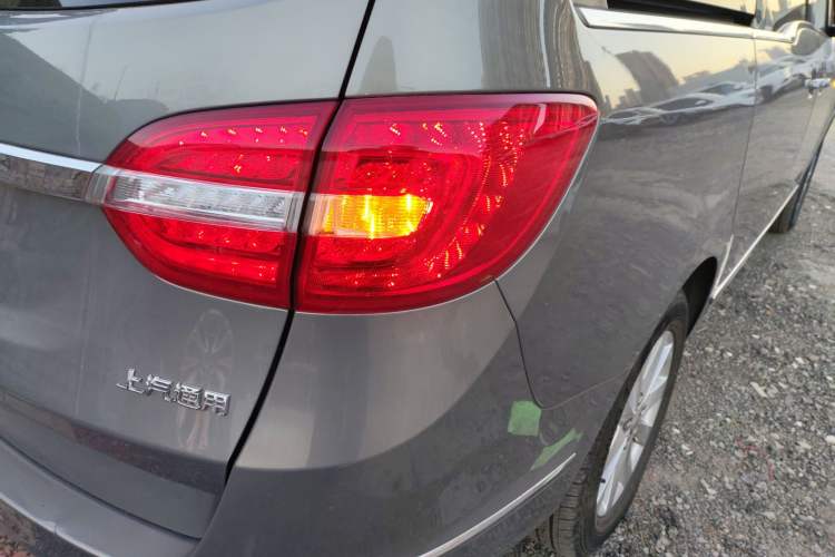 Used Buick GL8 2018 28T Luxury Model China VI Standard Exterior 6