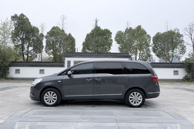 Used Buick GL8 2018 28T Luxury Model China VI Standard Exterior 7