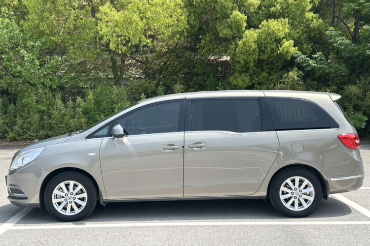 Used Buick GL8 2018 28T Comfort Model China VI Standard Exterior 7