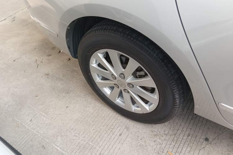 Used Buick GL8 2018 28T Luxury Model China VI Standard Exterior 8