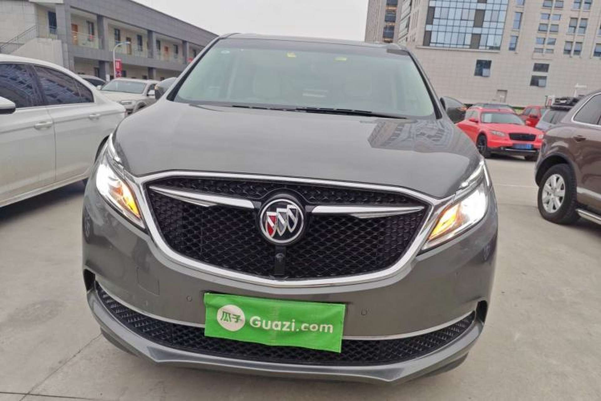 Used Buick GL8 2018 ES 28T Comfort Model China VI Standard Front
