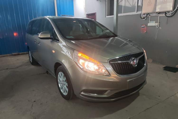 Used Buick GL8 2018 28T Luxury Model China VI Standard Front Right 45 Deg