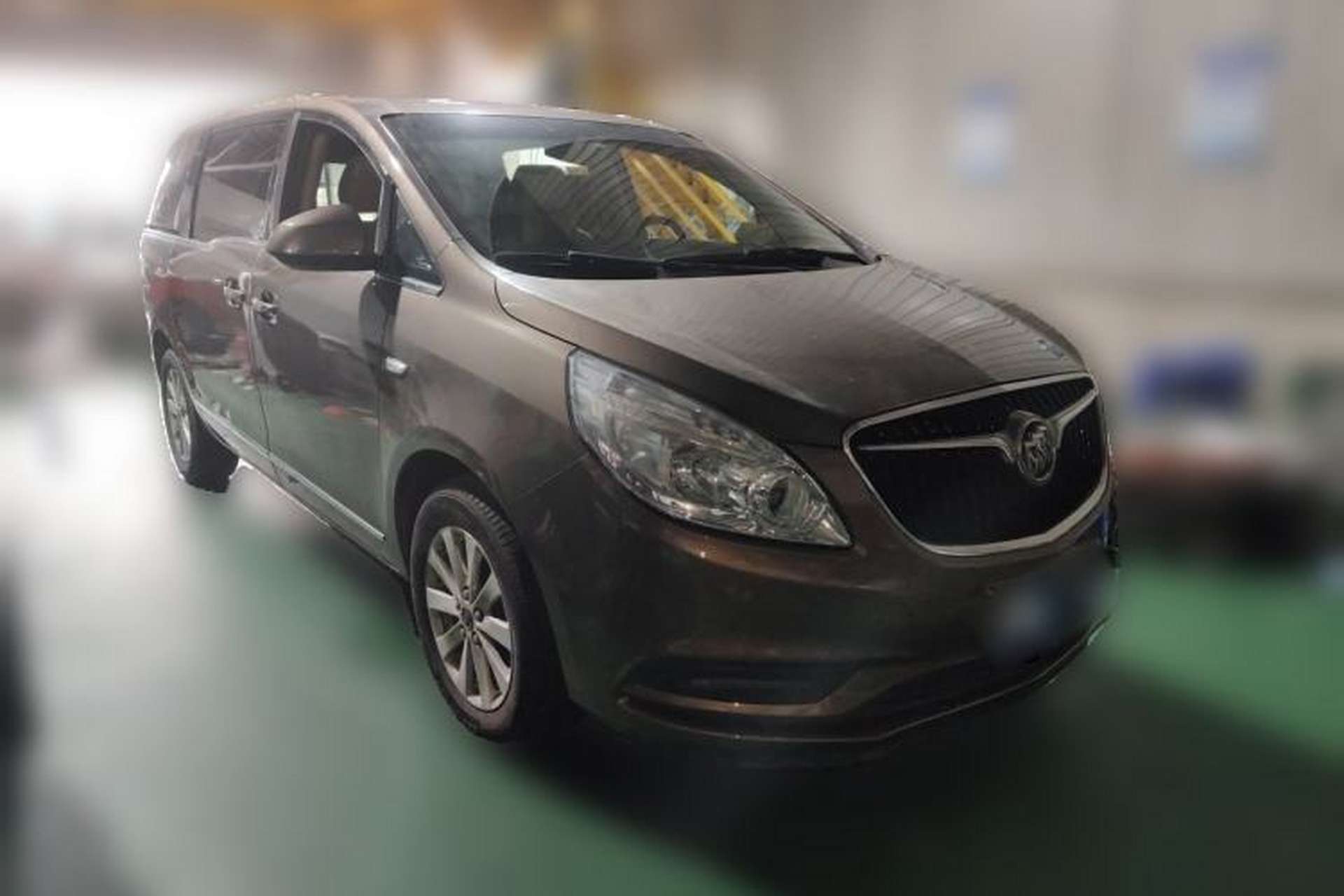 Used Buick GL8 2018 28T Luxury Model China VI Standard Front Right 45 Deg