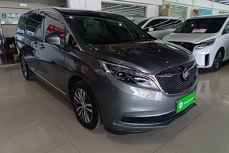 Used Buick GL8 2018 ES 28T Flagship Model China VI Standard Front Right 45 Deg