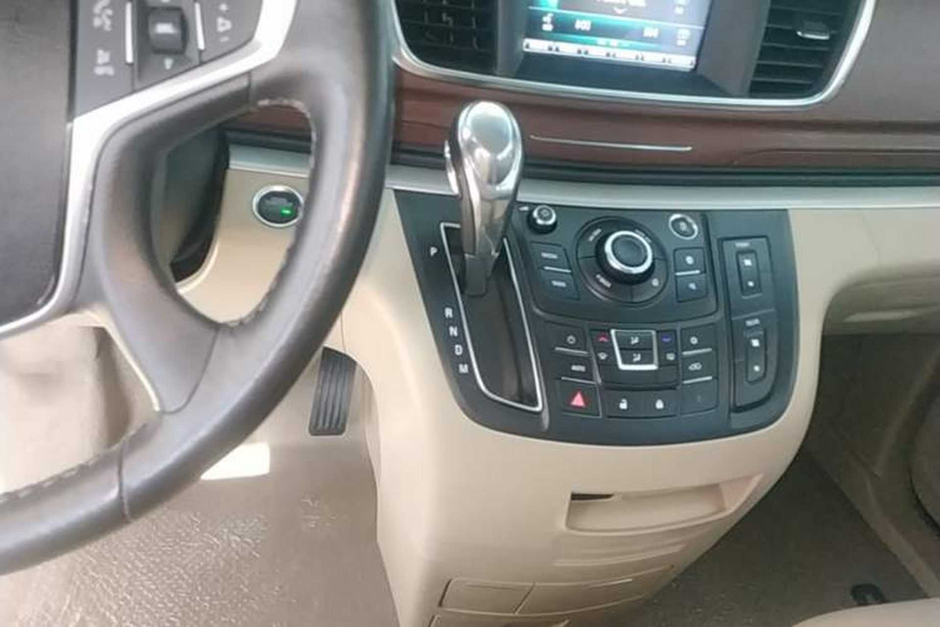 Used Buick GL8 2018 28T Luxury Model China VI Standard Gear Lever