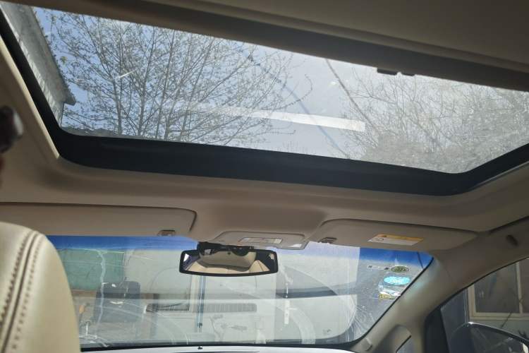 Used Buick GL8 2018 28T Luxury Model China VI Standard Headliner